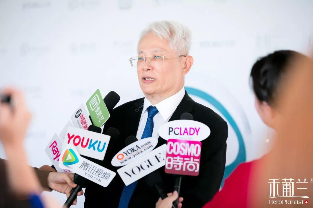 雨姿第五届美容大会盛大举办